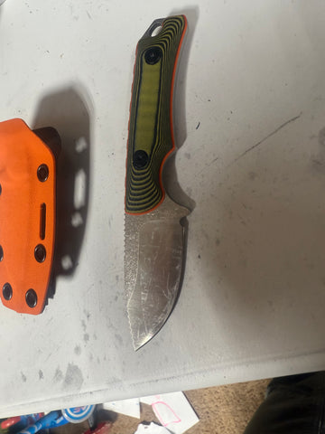 Hunting knife